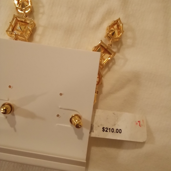 - Neiman Marcus Pearl & Gold "Diamond" Drop Earrings New w Tag - Picture 3 of 3